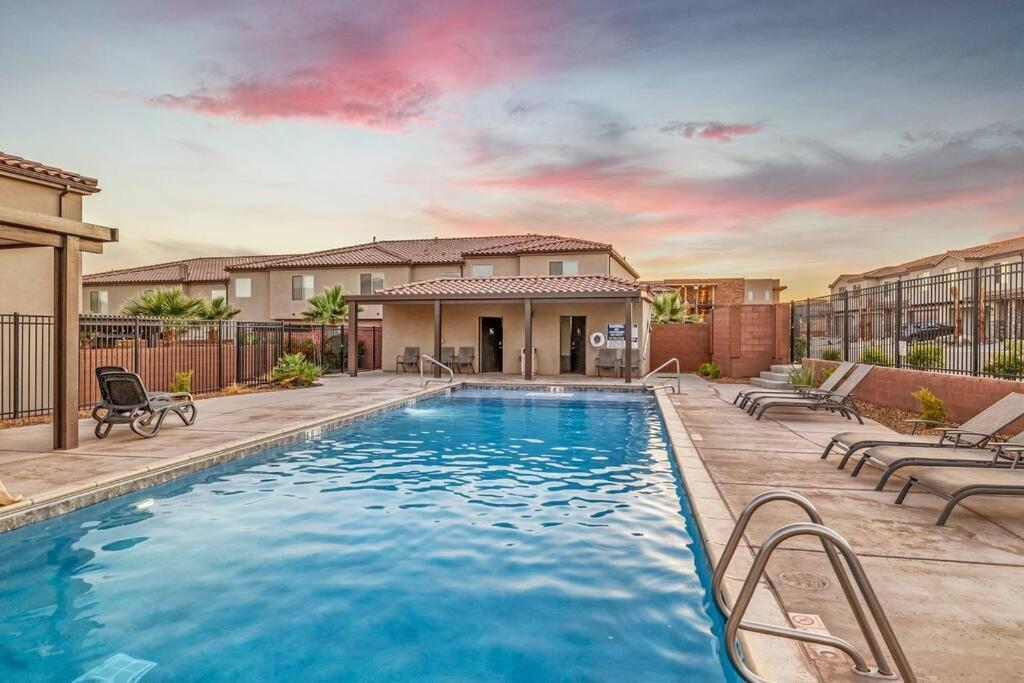 St George, Private Hot Tub/Patio, New Community Villa Washington Exteriör bild